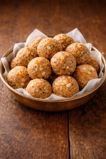 Post delivery Gond & Dry Fruit Laddu (250 Grams)